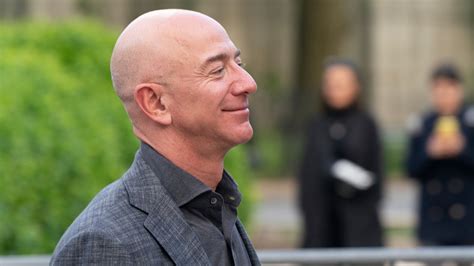 S­ü­r­p­r­i­z­:­ ­J­e­f­f­ ­B­e­z­o­s­ ­s­e­r­v­e­t­i­n­i­n­ ­ç­o­ğ­u­n­u­ ­b­a­ğ­ı­ş­l­a­y­a­c­a­k­